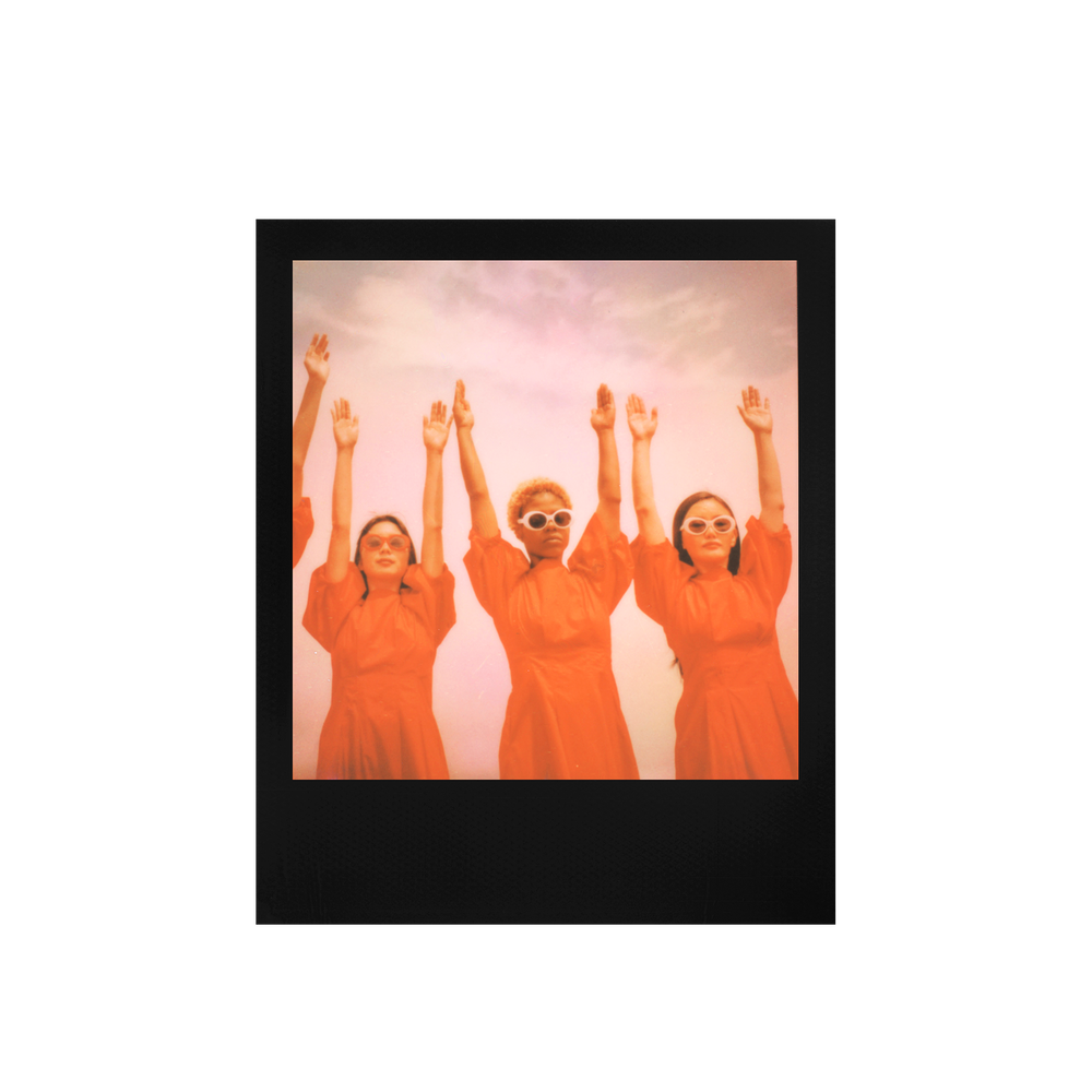 Color i-Type Film - Black Frame Edition